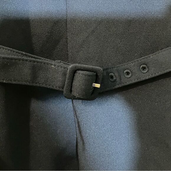 Ann Taylor sleeveless blouse, size medium, excellent condition - Picture 3 of 3